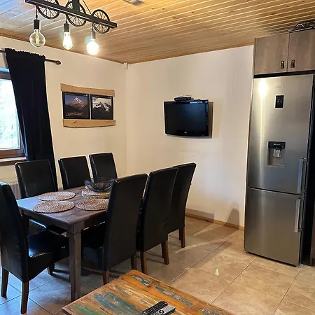 Przystanek Beskidy برينا